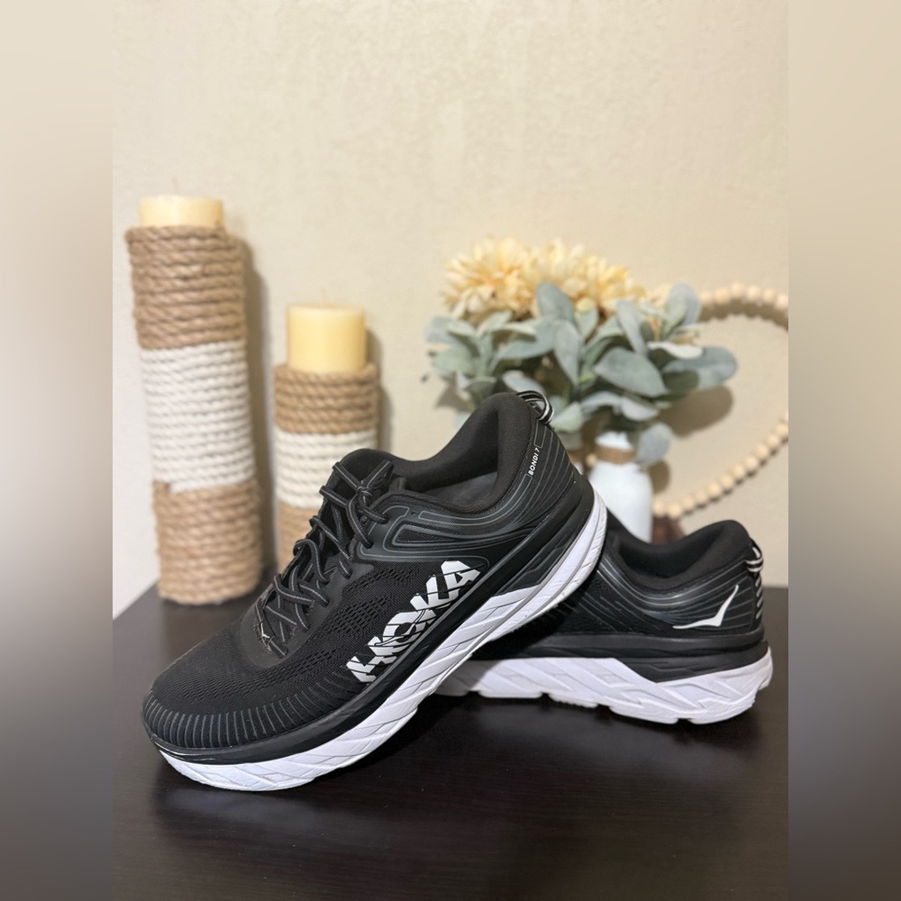 Men’s HOKA Black and White Running Shoes Size 12 2E (wide)